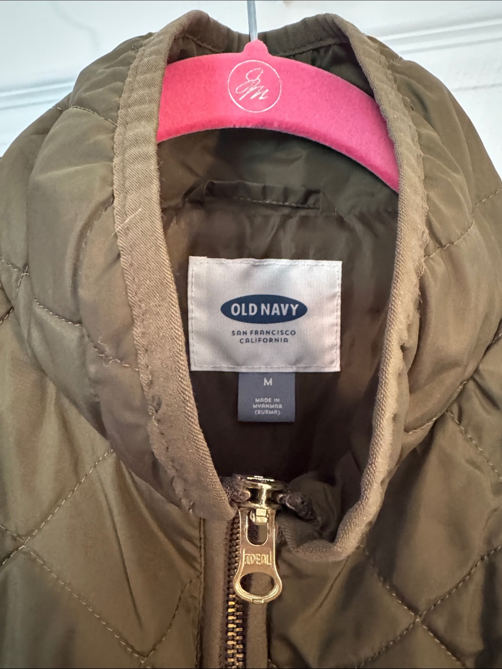 Old Navy Women’s Quilted Olive Full Zip Layering Vest - Picture 2 of 7